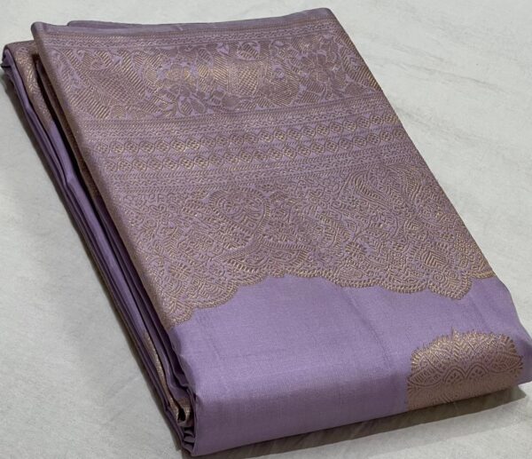 Lavender Kanjivaram Pattu Saree In Pastel Color For Bride