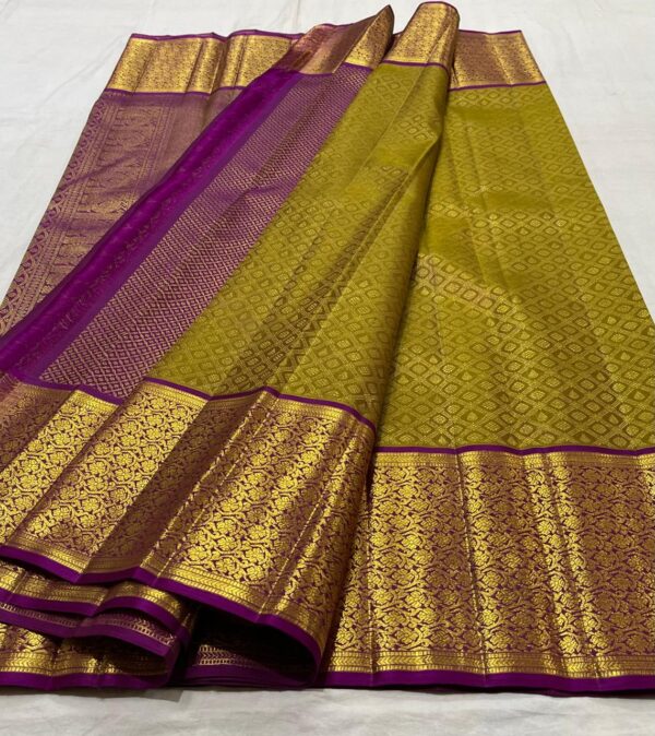 Mehndi Green Kanjivaram Silk Saree With Purple Border