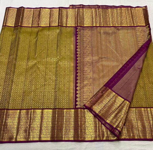 Mehndi Green Kanjivaram Silk Saree With Purple Border