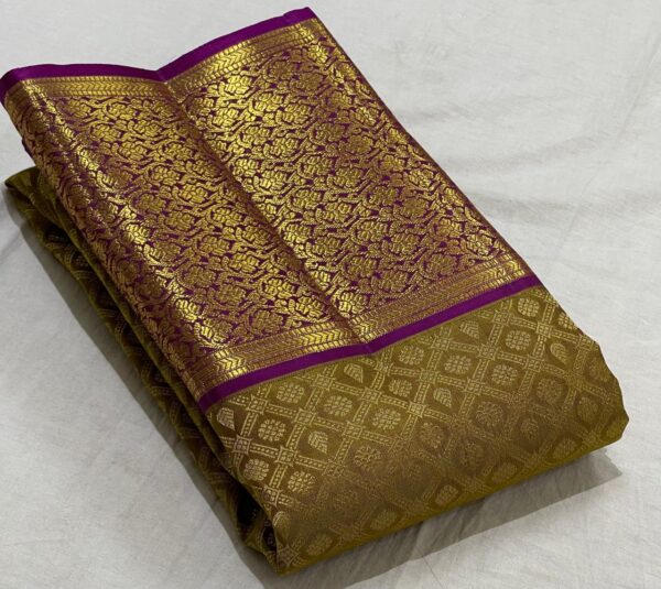 Mehndi Green Kanjivaram Silk Saree With Purple Border