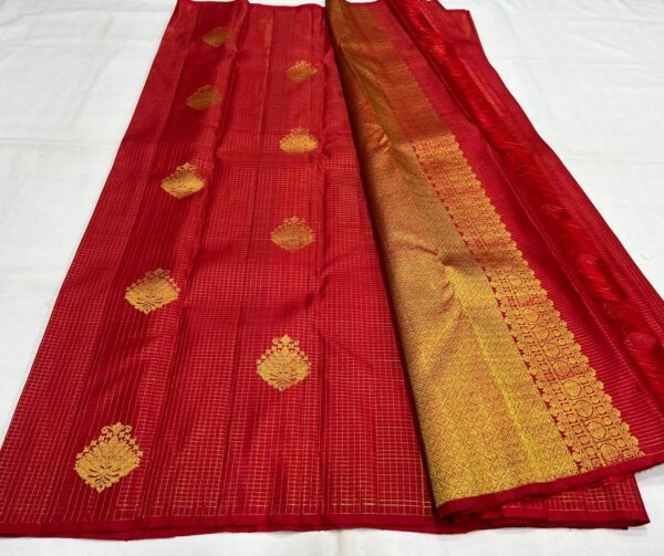 Red Borderless Kanchipuram Saree In checks With Butta