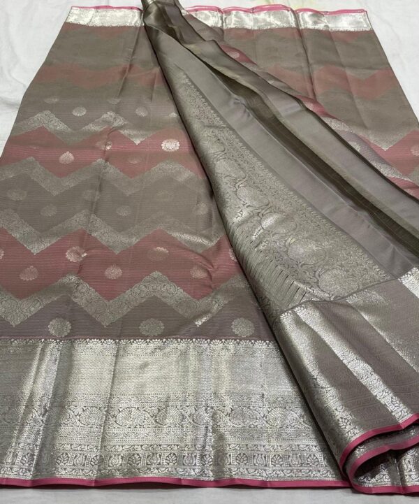 Kanjivaram Silk Saree in Gray with Pink Multi-Shade