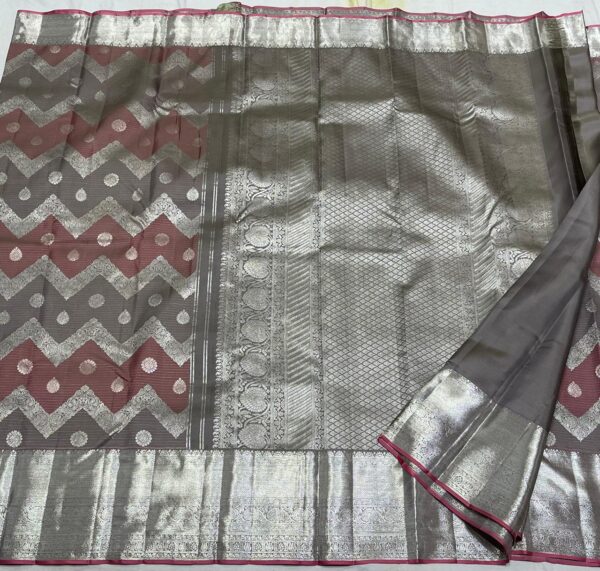 Kanjivaram Silk Saree in Gray with Pink Multi-Shade