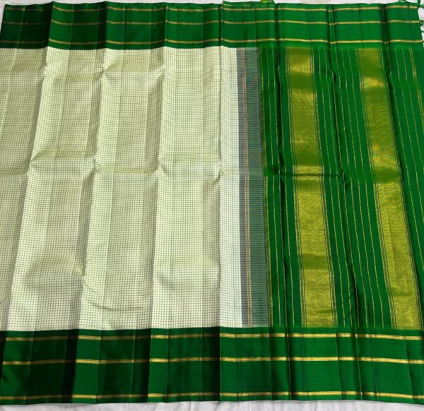 Kanjivaram Silk Saree in Light Pista Green with Leaf Green Border