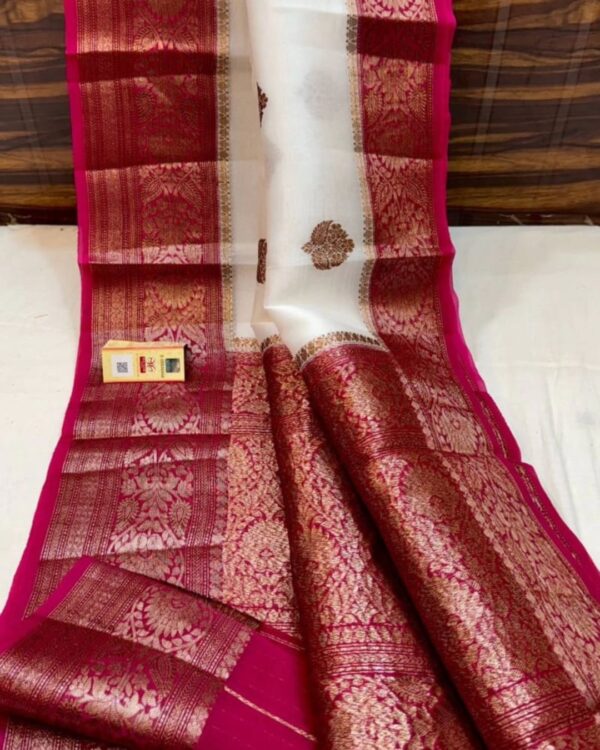 Exclusive Banarasi Organza Silk Saree For Wedding