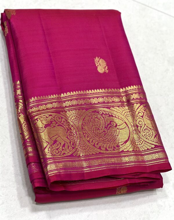 Rani Pink Kanjivaram SIlk Saree In Small Border