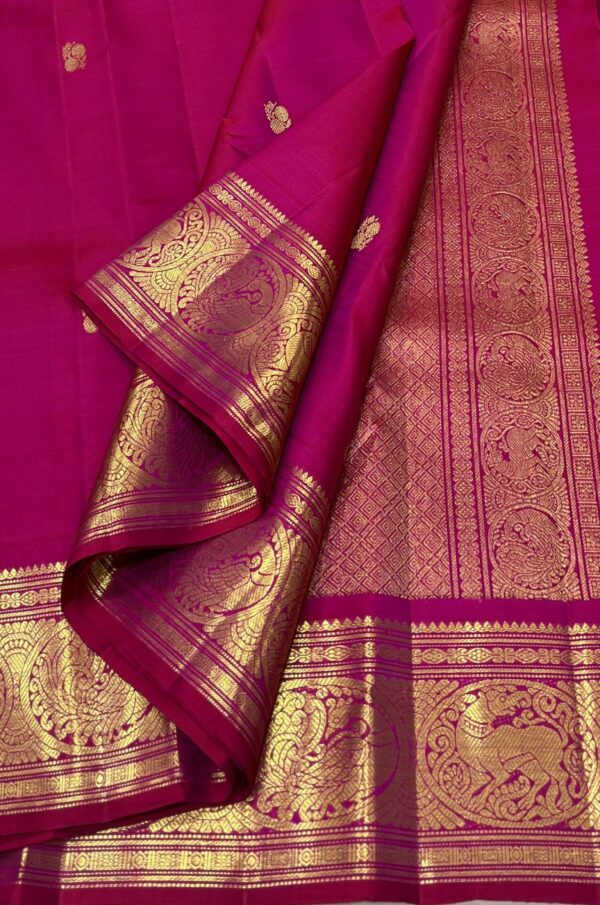 Rani Pink Kanjivaram SIlk Saree In Small Border