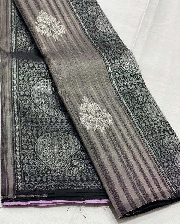 Borderless Kanjivaram Silk Saree To Buy Online