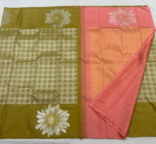 Kanjivaram Silk Saree in Mehandi Green and Coral Pink