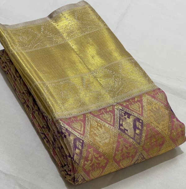 Kanjivaram Silk Saree in Onion Pink with Gold Body and Cream Border