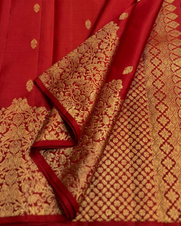 Kanjivaram Silk Saree in Chilli Red