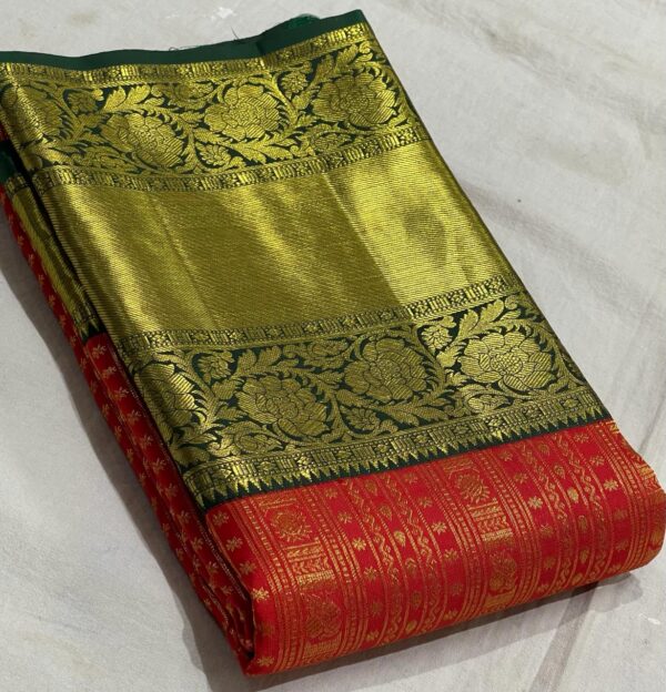 Kanjivaram Silk Saree In Red and Dark Green