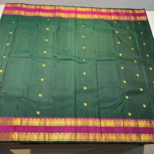 Retta Patta Border Kanchipuram silk Saree In Green With Pink