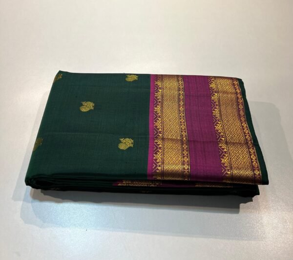 Retta Patta Border Kanchipuram silk Saree In Green With Pink