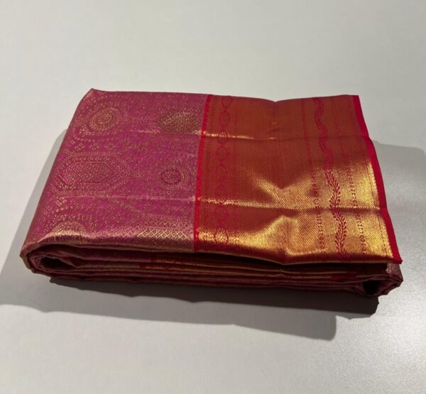 Kanchipuram Silk Saree In Pink With Red