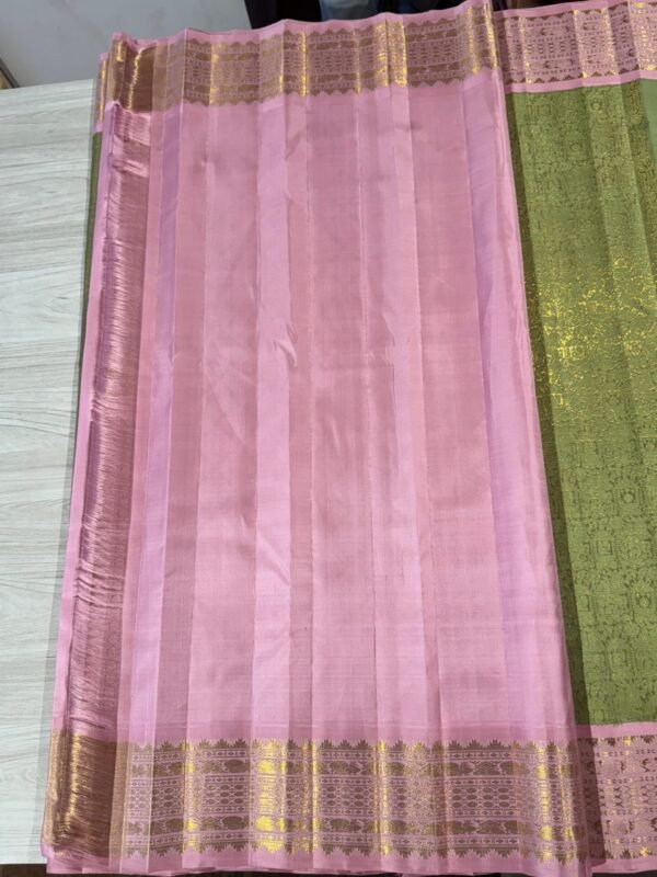 Kanchipuram Silk Saree In Olive Green With Pink