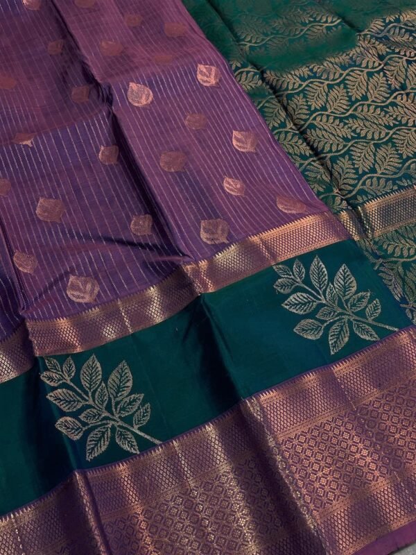 Kanchipurama Silk saree In Lavender With Peacock Blue