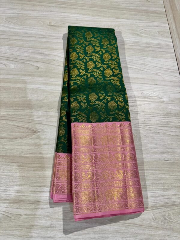 Kanchipuram Silk Saree In Dark Green With Pastel Pink