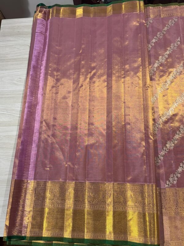 Kanchipuram silk saree In Gold With Lavender