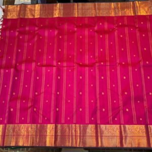 Kanchipuram SIlk Saree In Reddish Pink