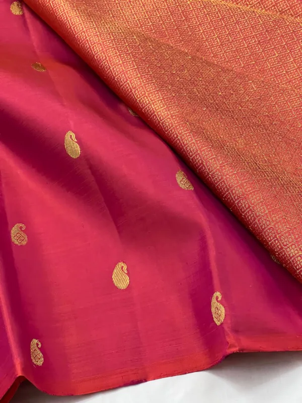 Red Borderless Kanchipuram silk Saree