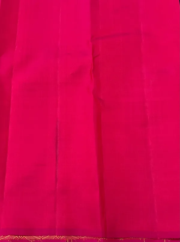 Borderless Blue Kanchipuram SIlk Saree With Pink Pallu