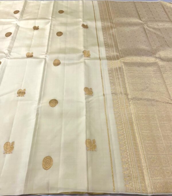 BoderLeass Kanchipuram Silk Saree In Cream