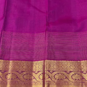 Plain Kanchipuram Silk Saree In Green With Pink