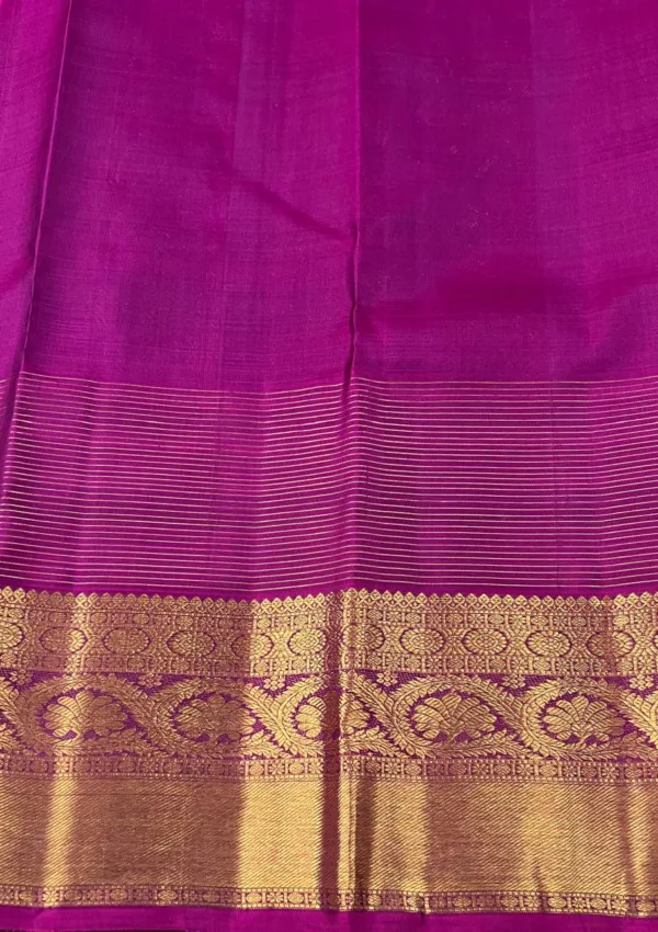 Plain Kanchipuram Silk Saree In Green With Pink