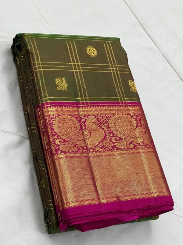 Kanchipuram Silk Saree In Green With Pink