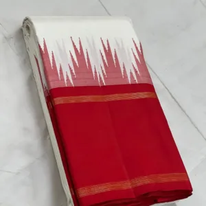 Korvai Kanchipuram silk Saree In White With Red