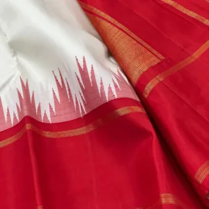 Korvai Kanchipuram silk Saree In White With Red