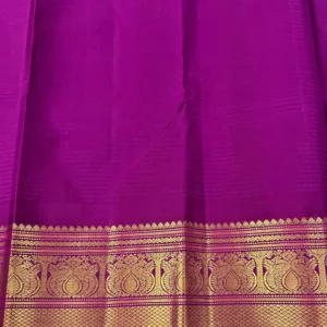 Kanchipuram Silk Saree In Peacock Blue With Dark Pink