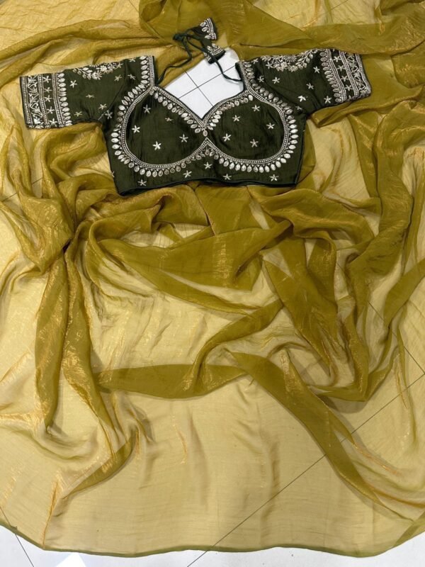 Space Silk Saree With Embroidery Work Blouse In Leaf Green