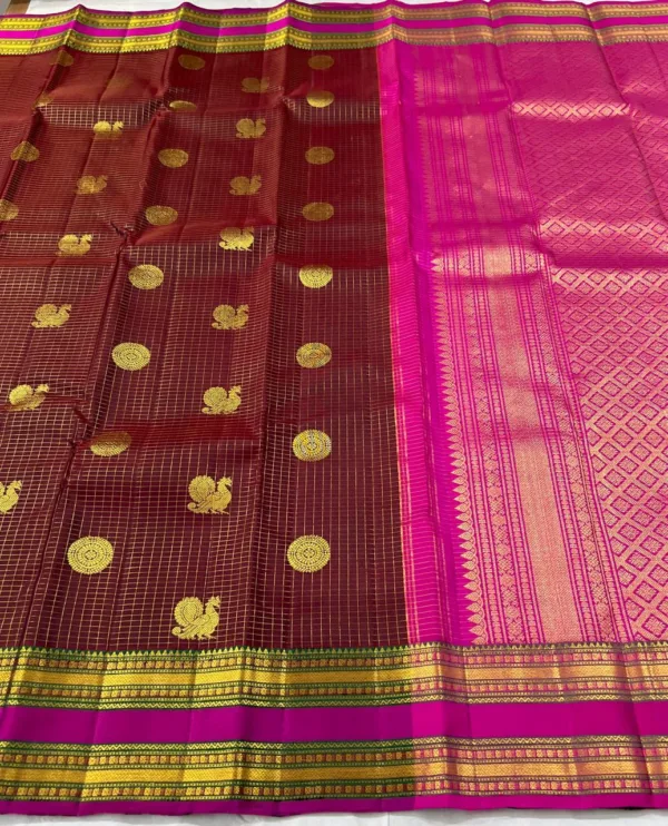 Kanchipuram Silk Saree In Maroon With Pink