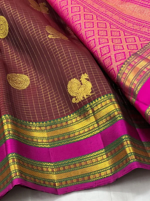Kanchipuram Silk Saree In Maroon With Pink