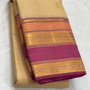 Kanchipuram Silk Saree In Ivory With PInk