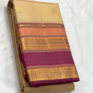 Kanchipuram Silk Saree In Ivory With PInk