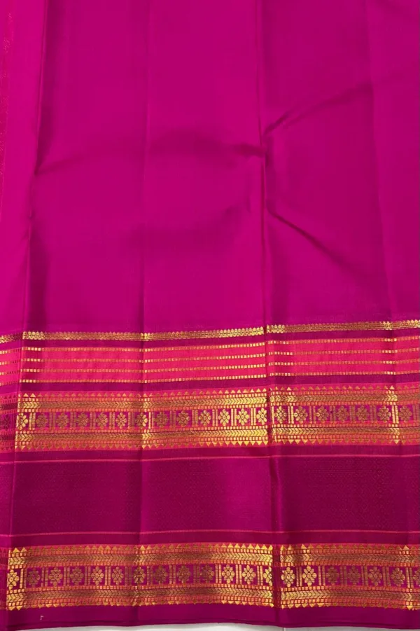 Kanchipuram Silk Saree In Ivory With PInk
