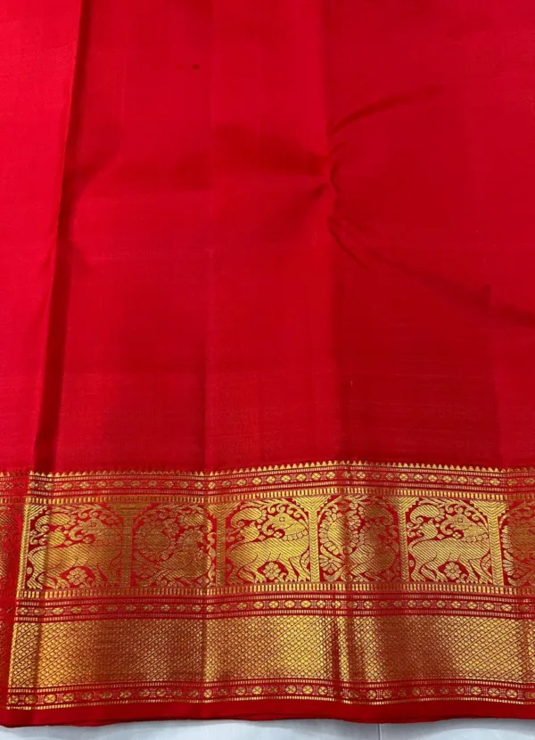 Checks Kanchipuram Silk Saree In Black & White With Red Border