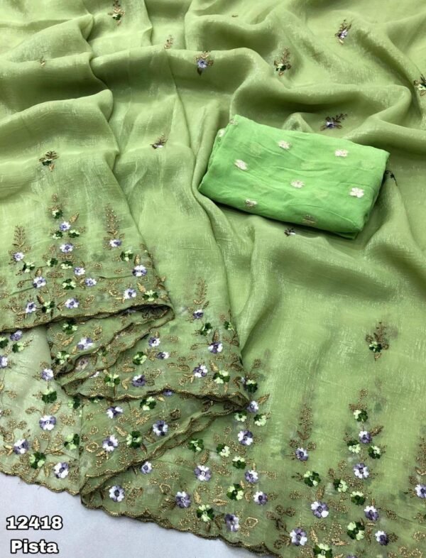 Chiffon crunchy crush Saree In pista