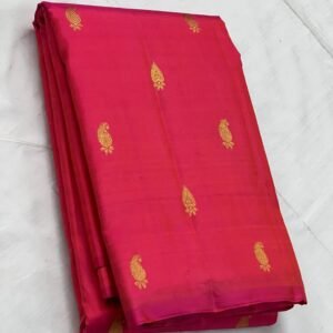 Borderless Kanchipuram Silk Saree In Rani With Green