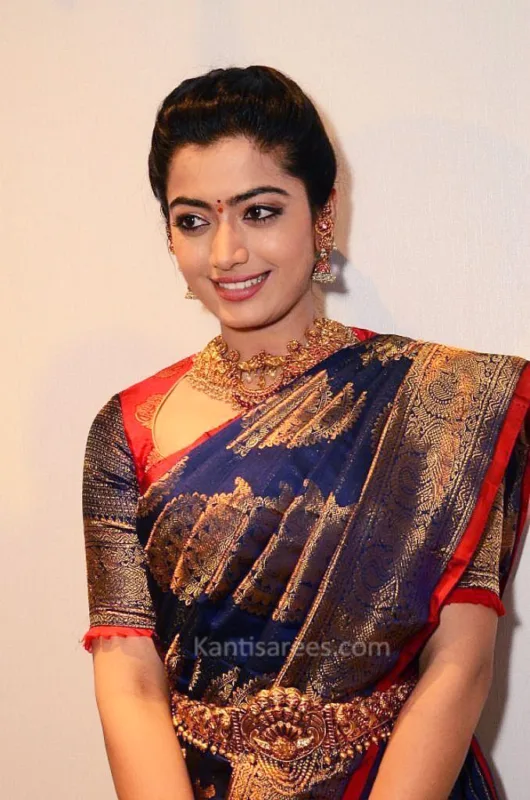 Elegance Draped in Tradition: Rashmika Mandanna in Kanjivaram Saree at Mugdha Store Launch, Hyderabad 4 Rashmika Mandanna in Kanjivaram saree