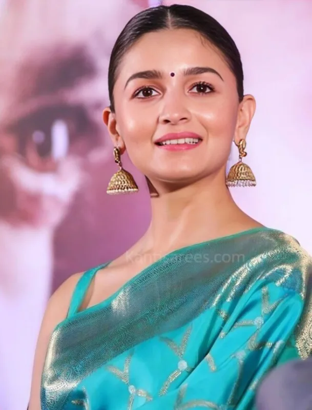 Draped in Tradition: Alia Bhatt in Kanjivaram Saree Steals the Spotlight at RRR Promotions 3 Alia Bhatt in Kanjivaram Saree