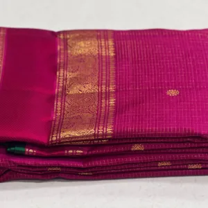 Retta Patta Border Kanchipuram Silk Saree In Rani Pink