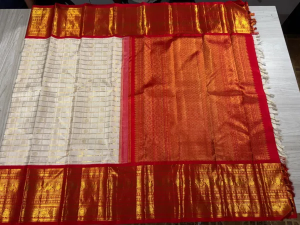 Muhurtham Kanchipuram Silk Saree In White with Red
