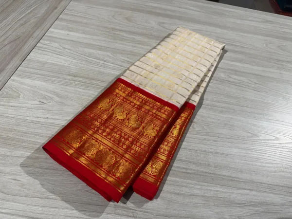 Muhurtham Kanchipuram Silk Saree In White with Red