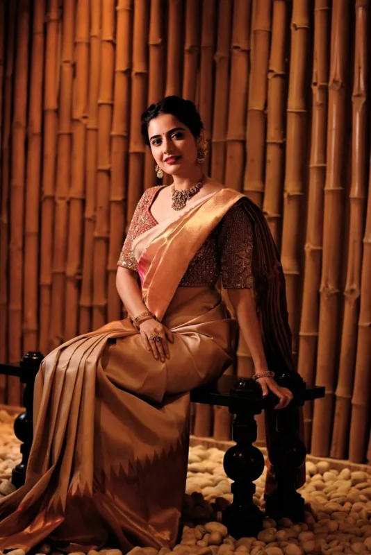 Ashika Ranganath in Kanjivaram Silk Saree: Subtle Sophistication in Beige and Pastel Pink 3 Ashika Ranganath in Kanjivaram silk saree