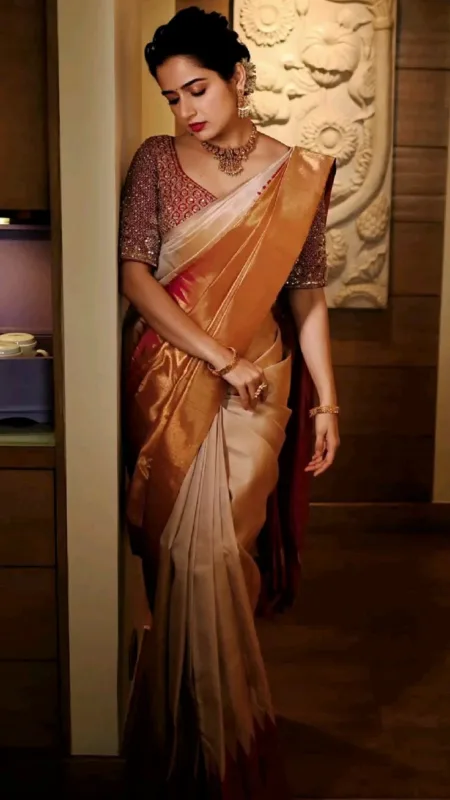 Ashika Ranganath in Kanjivaram Silk Saree: Subtle Sophistication in Beige and Pastel Pink 4 Ashika Ranganath in Kanjivaram silk saree