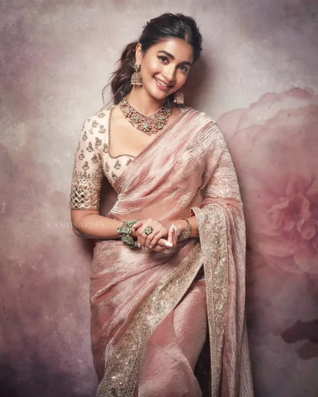 Pooja Hegde in Chanderi Crush Tissue Silk Saree 